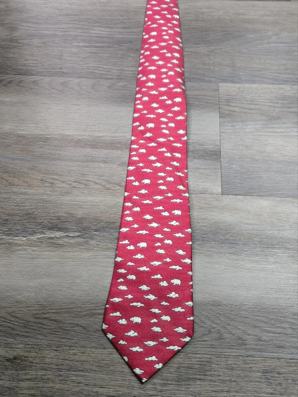 Vintage Hermes Paris Red Silk Necktie Cloud Bunny Rabbit Pattern France 7853 UA